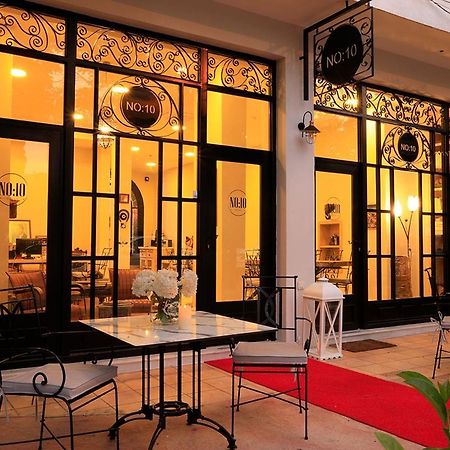 No 10 Hotel Селчук Екстериор снимка