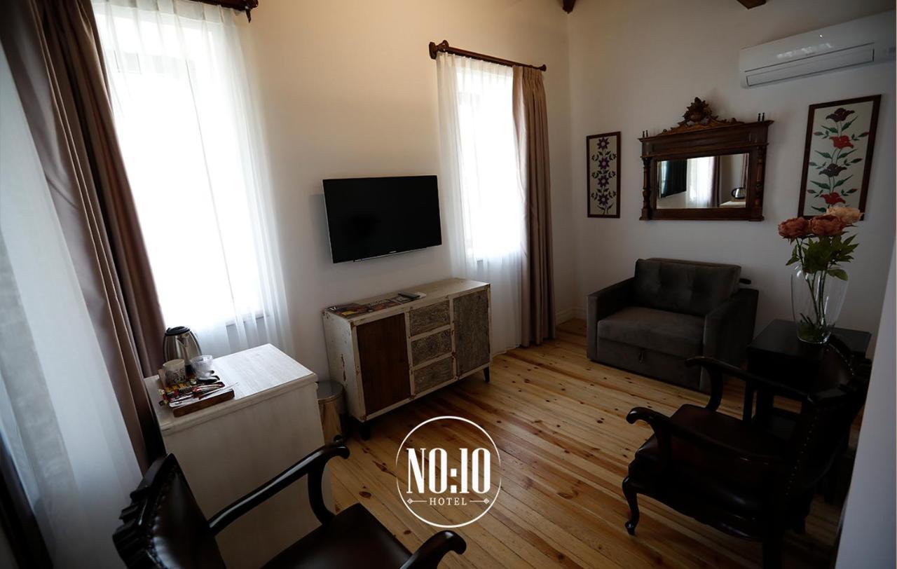 No 10 Hotel Селчук Екстериор снимка