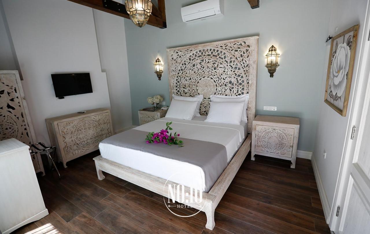 No 10 Hotel Селчук Екстериор снимка