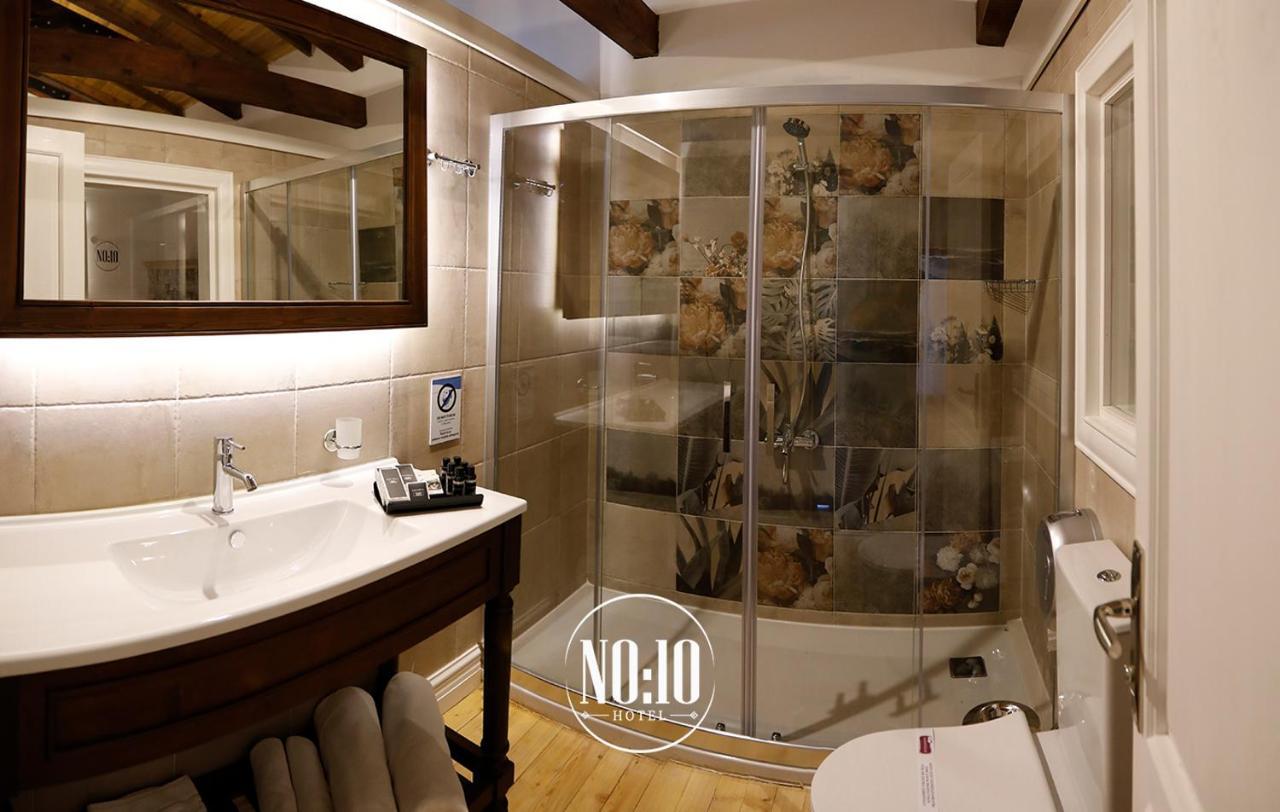 No 10 Hotel Селчук Екстериор снимка