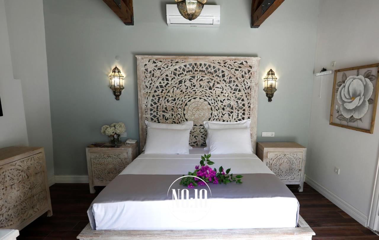 No 10 Hotel Селчук Екстериор снимка