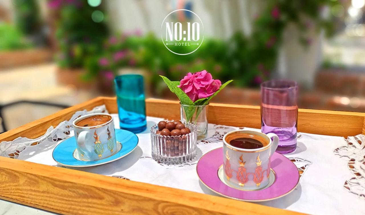 No 10 Hotel Селчук Екстериор снимка
