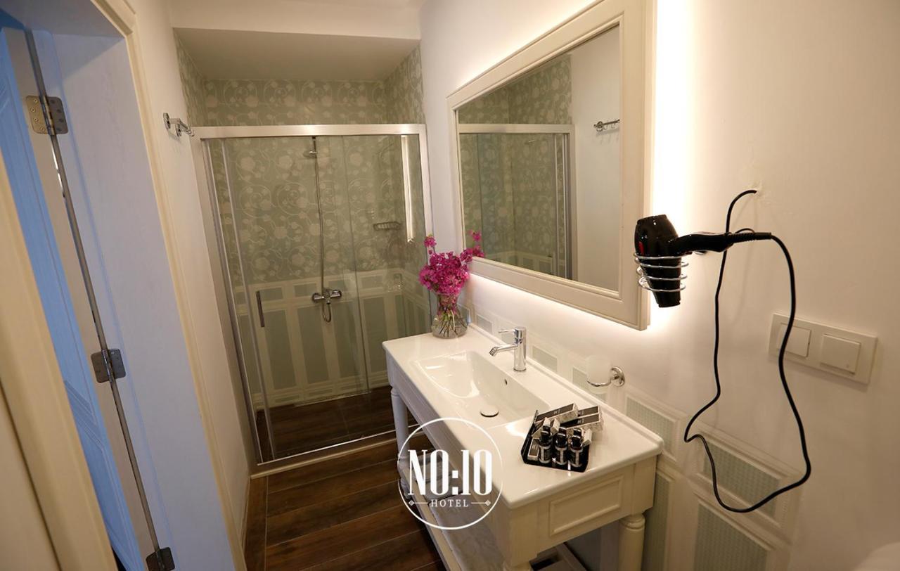 No 10 Hotel Селчук Екстериор снимка