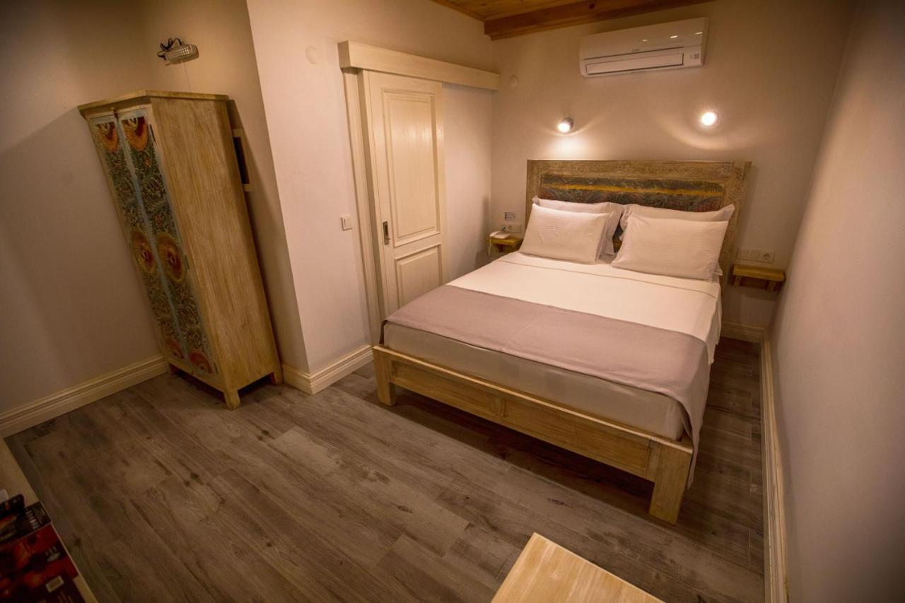 No 10 Hotel Селчук Екстериор снимка